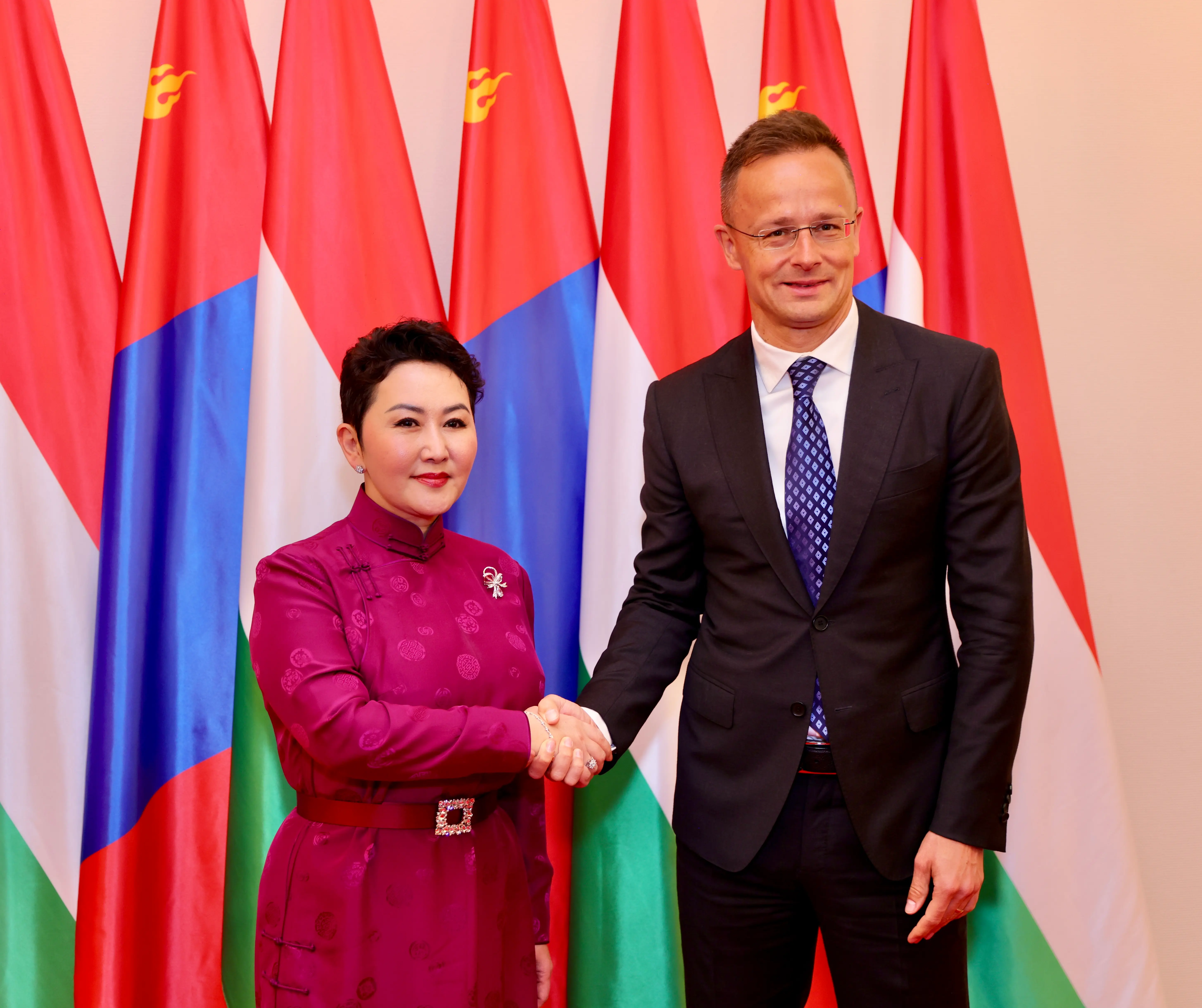 FOREIGN MINISTER MRS.BATTSETSEG BATMUNKH HELD OFFICIAL TALKS WITH MR.PÉTER SZIJJÁRTÓ, MINISTER OF FOREIGN AFFAIRS ANDTRADE OF HUNGARY