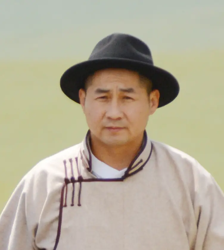 Насанбат Мөнгөн-Эрдэнэ