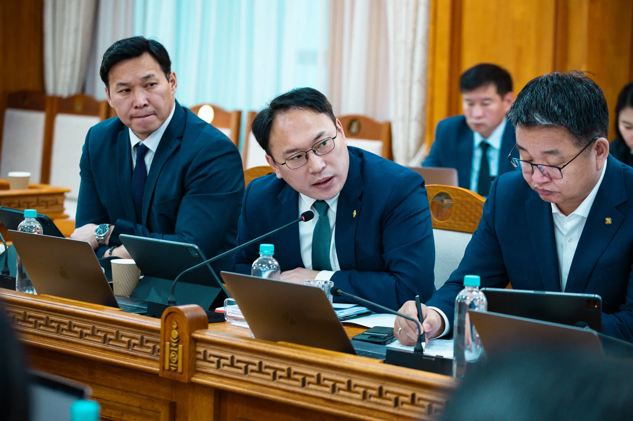 Зөвшөөрөлтэй холбоотой бүх шийдвэрийг E-Mongolia-р иргэдэд мэдэгдэнэ