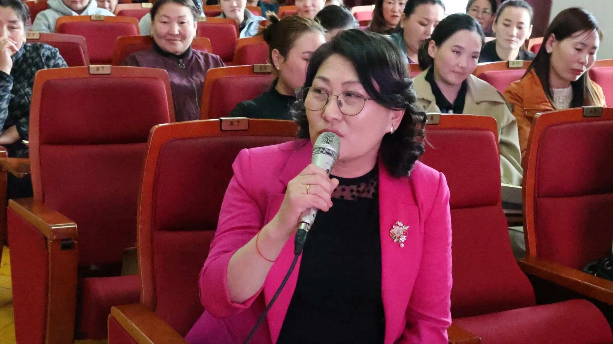 Наранхүү Пүрэв 