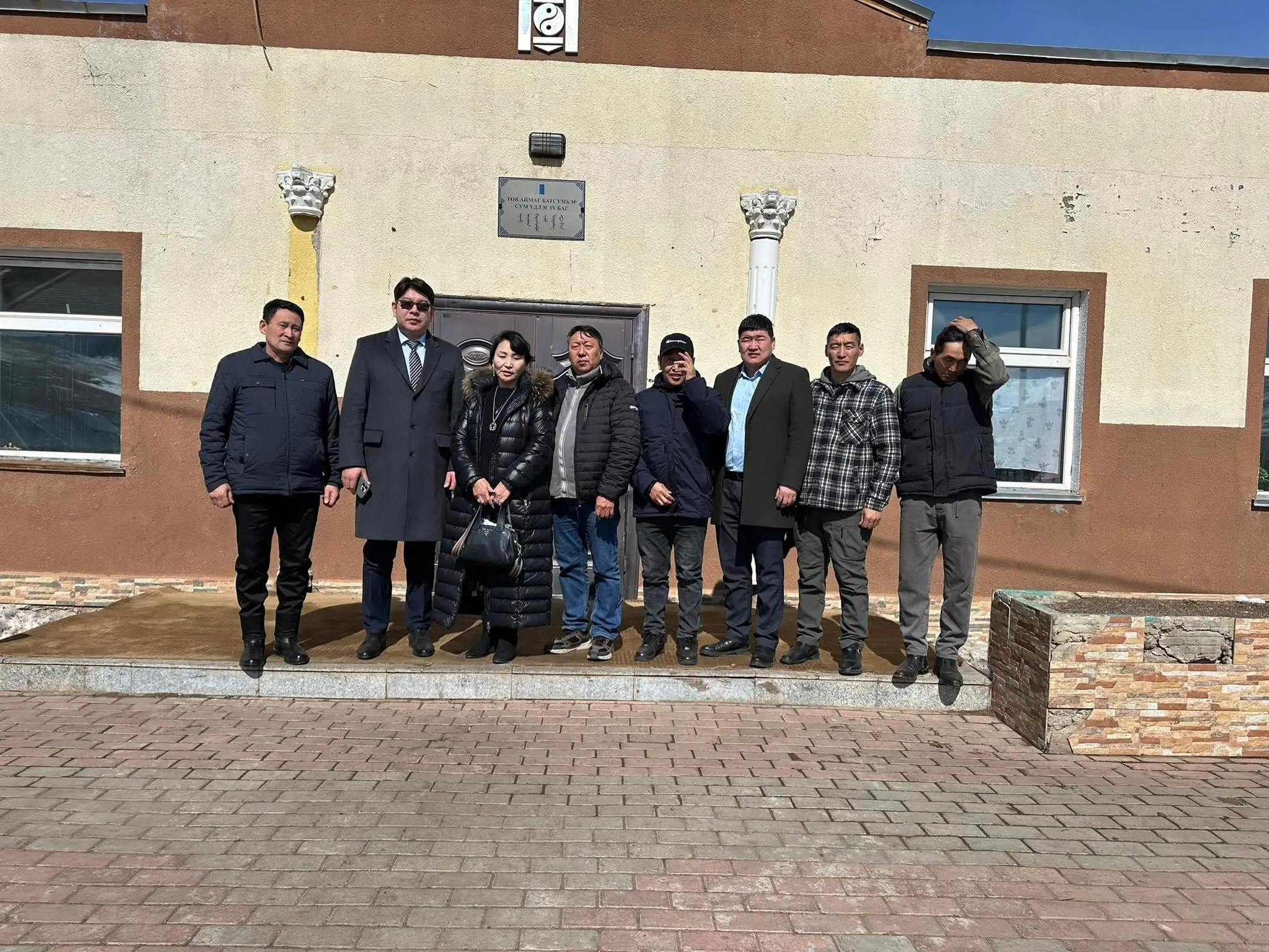 ЯПОНЫ СҮМО БӨХИЙН ИХ АВАРГА ТЭРҮНОФҮЖИ  ГАН-ЭРДЭНЭ-ний ЭЭЖ, ЯПОН УЛСЫН  ТӨЛӨӨЛӨЛТЭЙ ҮДЛЭГ 4-Р БАГИЙН ТУЛГАМДСАН АСУУДАЛ СУРГУУЛИЙН БАРИЛГЫГ ШИНЭЭР БАРИХ ХӨРӨНГӨ ОРУУЛАЛТЫН ТАЛААР САНАЛ СОЛИЛЦЛОО. 
