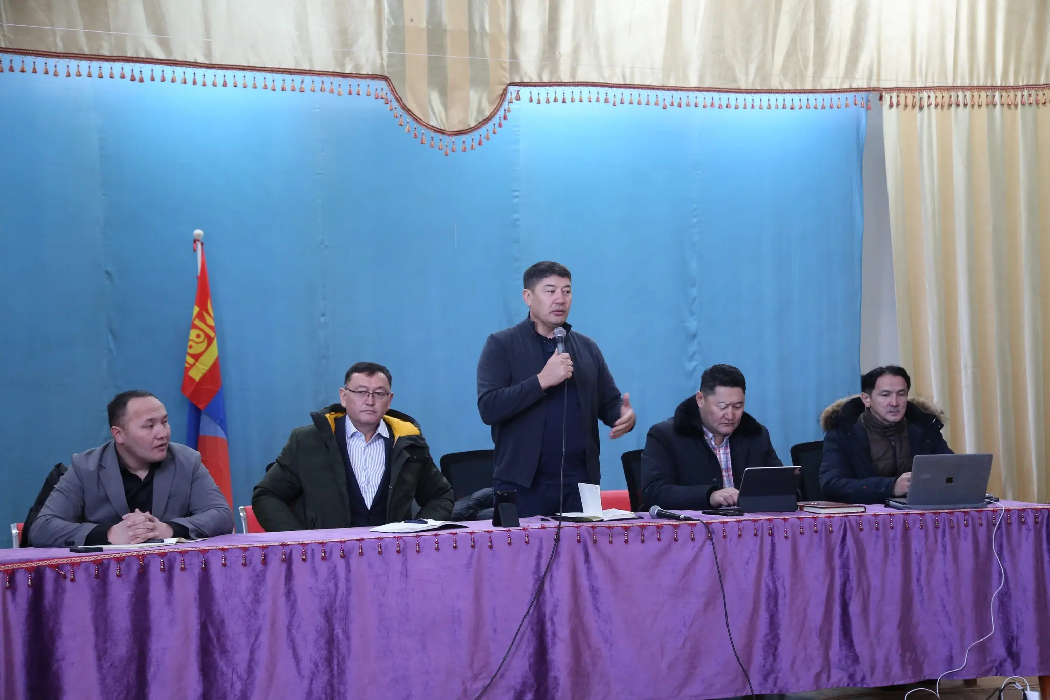 УИХ-ын гишүүн Т.Аубакир, С. Зулпхар, Х.Жангабыл нар хамт Баян-Өлгий аймгийн Сагсай сумын ард иргэдтэй уулзлаа.
